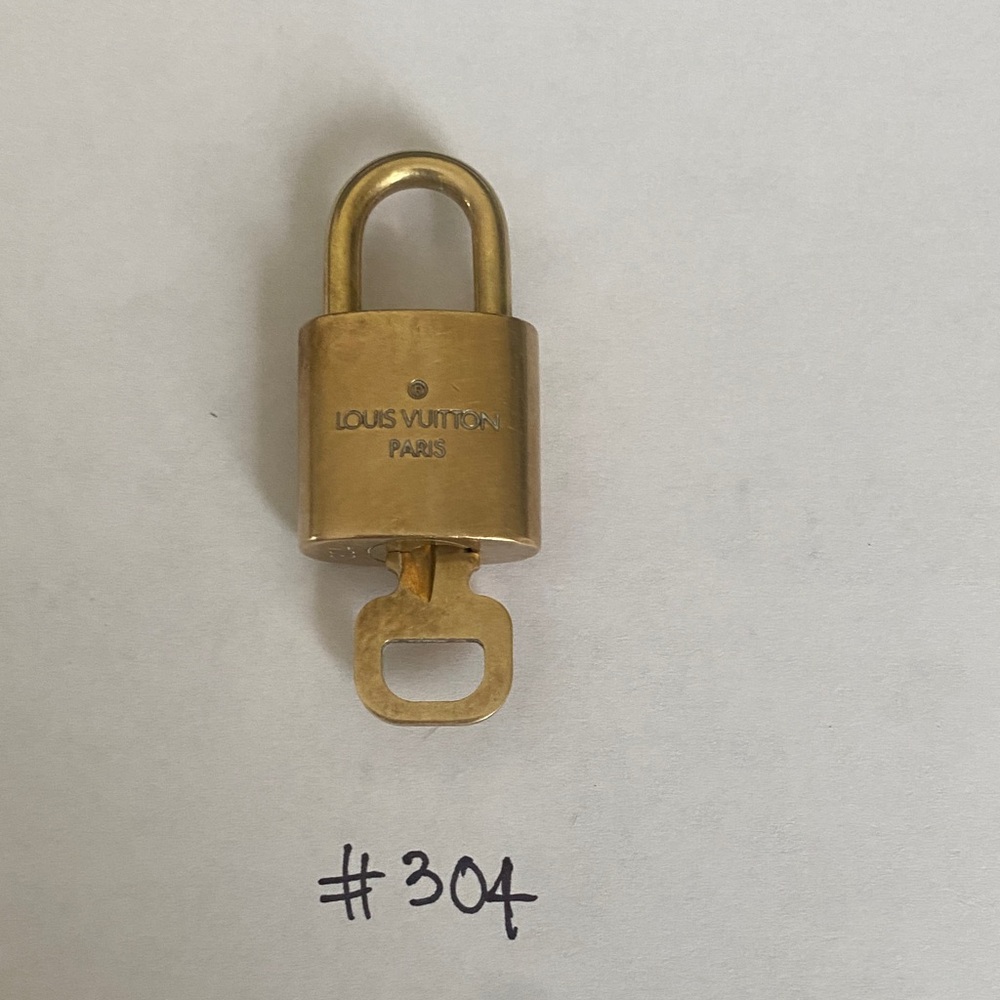 Louis Vuitton Gold lock and key - Picture 4 of 10